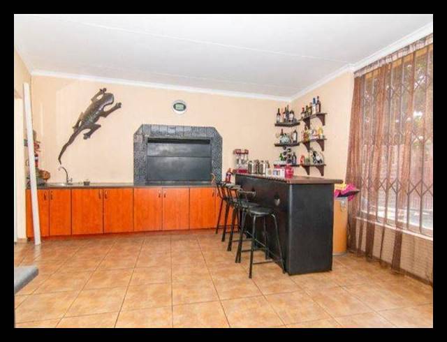 5 BEDROOM HOUSE FOR SALE IN BOKSBURG WEST